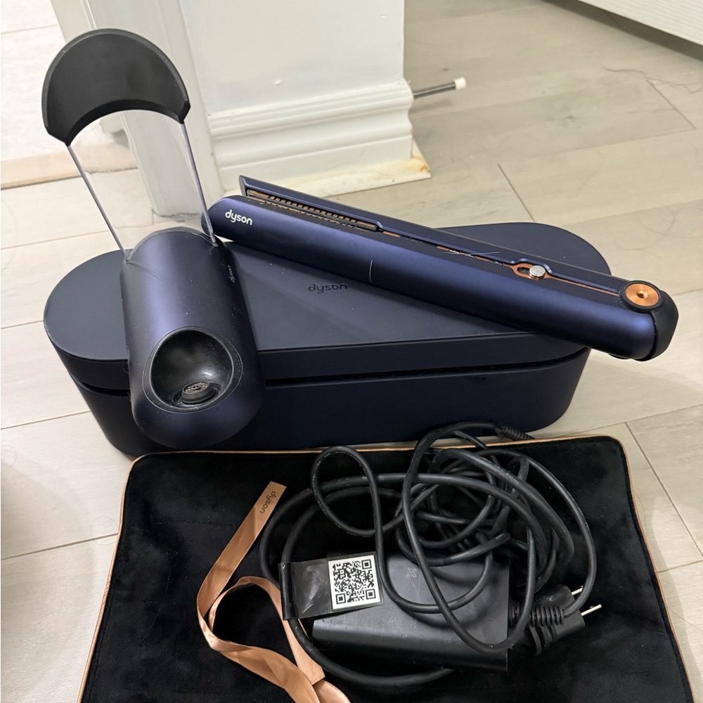 Cordless Dyson Corrale Hair Straightener Prussian Blue Copper - Picture 2 of 3